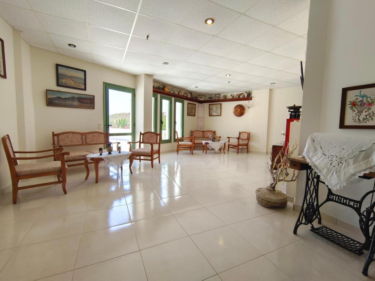 Alex (Adults Only) Otel Kerpe Dış mekan fotoğraf