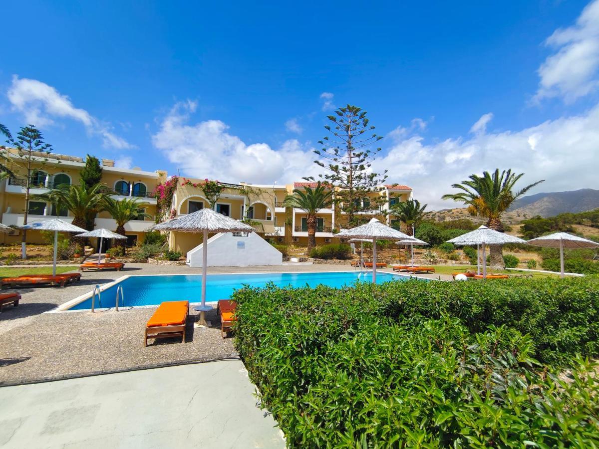 Alex (Adults Only) Otel Kerpe Dış mekan fotoğraf