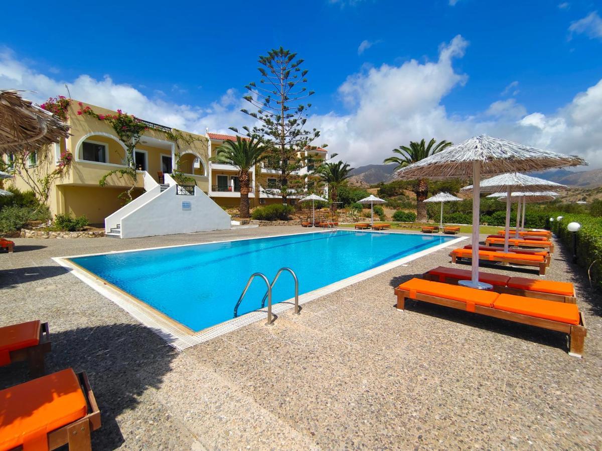Alex (Adults Only) Otel Kerpe Dış mekan fotoğraf