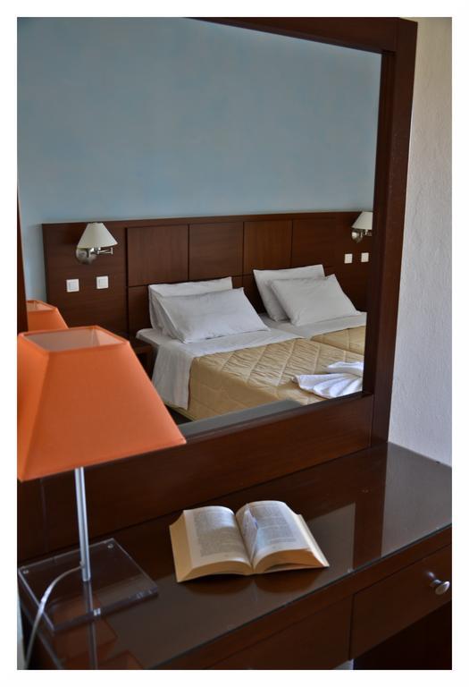 Alex (Adults Only) Otel Kerpe Dış mekan fotoğraf